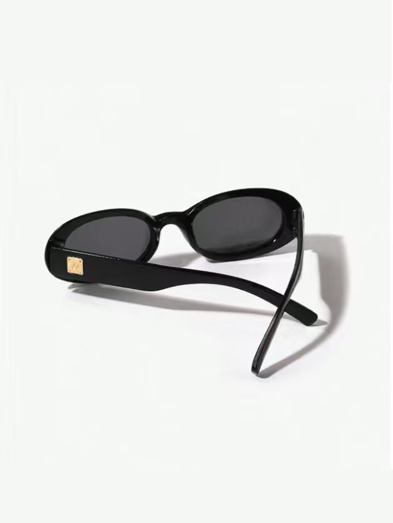 Lunettes de soleil à monture ovale simples et élégantes, lunettes de soleil pour femmes à la mode, tendance pour la photographie, les vacances, les fêtes, la conduite, 1 pièce