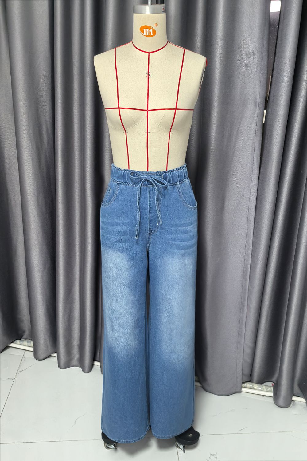 Jean pour femme en denim, pantalon long taille haute coupe droite, style Y2K streetwear vintage, élégant, avec empiècements, décontracté et ample