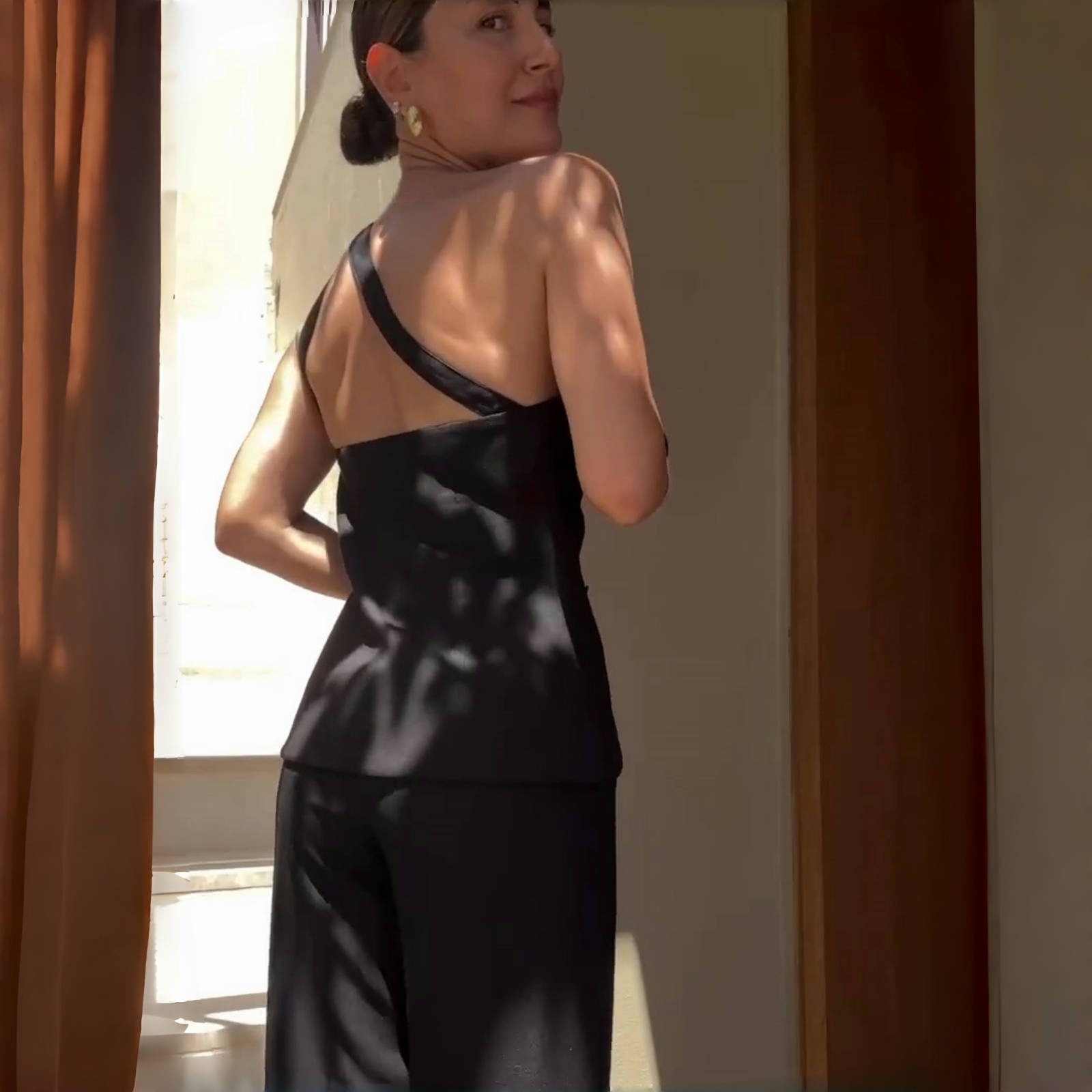 Gilet sans manches au Design élégant pour femmes, Sexy, simple boutonnage, Slim, irrégulier, rue asymétrique, chemisier d'été pour dames