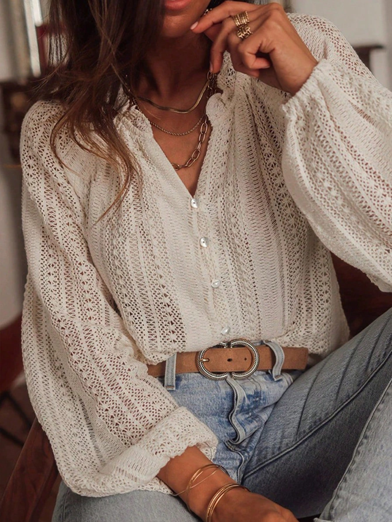 Chemise ample à manches longues pour femmes, mode assortie avec tout, dentelle creuse, col en v, chemisiers à rupture unique, printemps et automne 2025