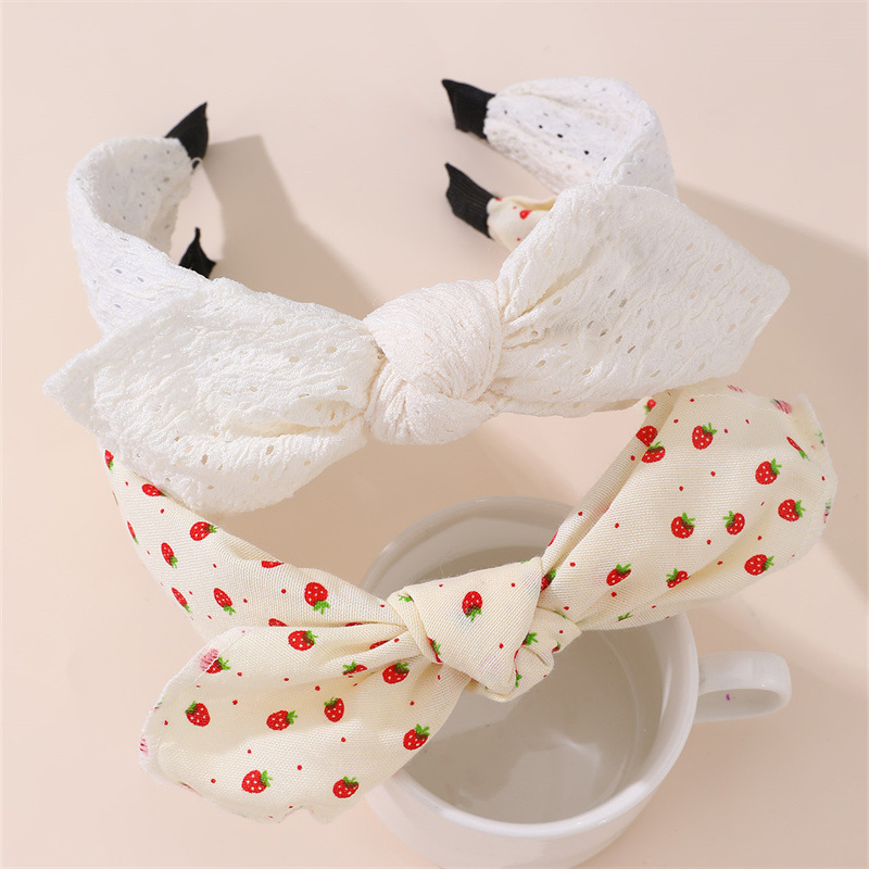 Lot de 2 bandeaux pour cheveux avec oreilles de lapin – Design minimaliste avec nœud et tissu à pois pour un style mignon et sans effort.