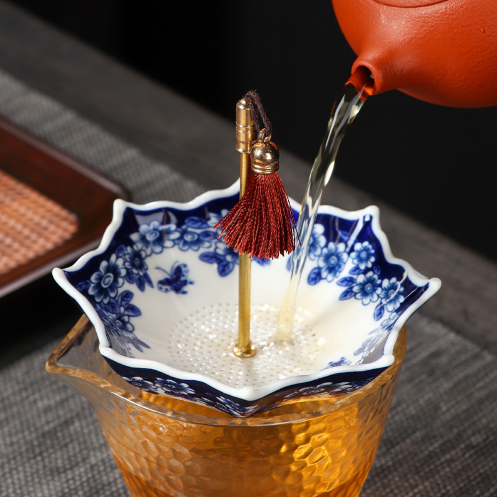 Filtre à thé en céramique style parapluie, traditionnel chinois, avec pompon, motif en porcelaine bleue et blanche, décoration de table