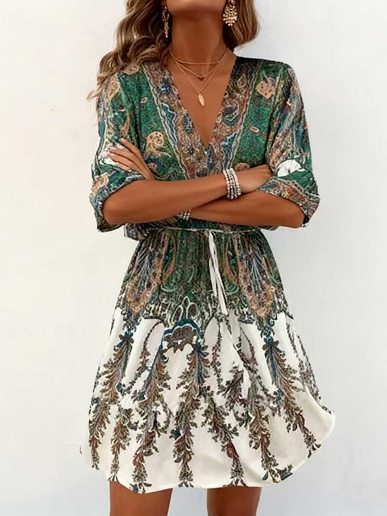 Robe vintage ethnique à imprimé paisley, style bohème, pour femme, col en V profond, manches kimono, taille nouée, robe courte fluide à volants, pour les vacances d'été à la plage