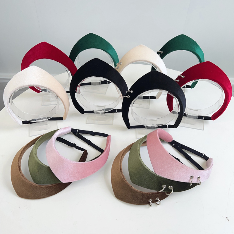 Bandeau en velours pour femmes européennes et américaines 2025, nouveau bandeau en épingle à cheveux rétro britannique pour filles, couvre-chef de loisirs à domicile