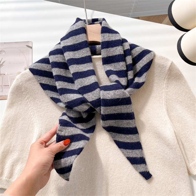 Écharpe Triangle coréenne britannique, écharpe triangulaire en laine de Niche pour femmes, foulard tricoté, écharpe tricotée chaude multifonctionnelle