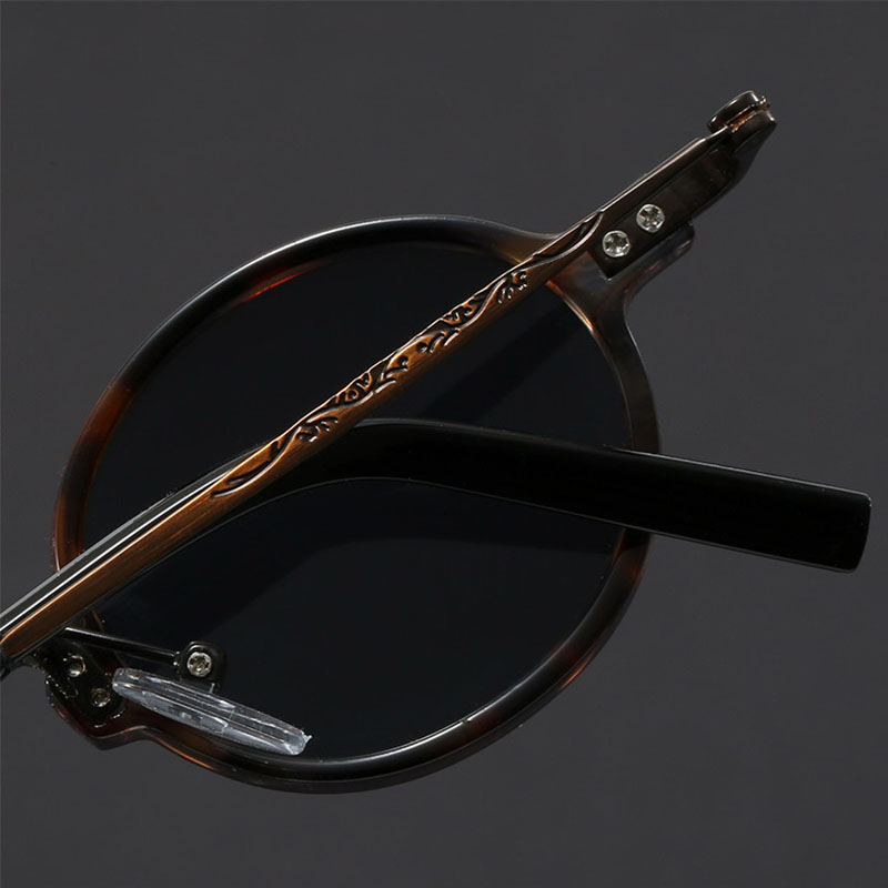 Petite monture Vintage Steampunk lunettes de soleil rondes femmes pour hommes mâle extérieur populaire classique Rivet marque de luxe concepteur verre de soleil
