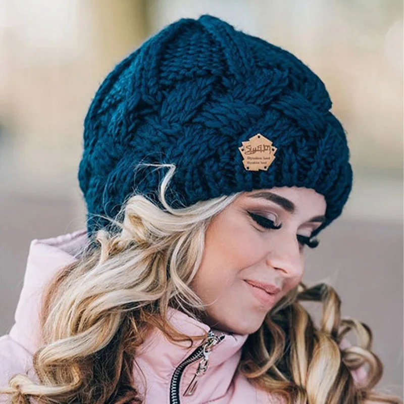 Nouveau chapeau d'hiver pour femmes bonnet tricoté épais Skullies chapeau automne extérieur chaud Streetwear casquettes rouge noir rose femme