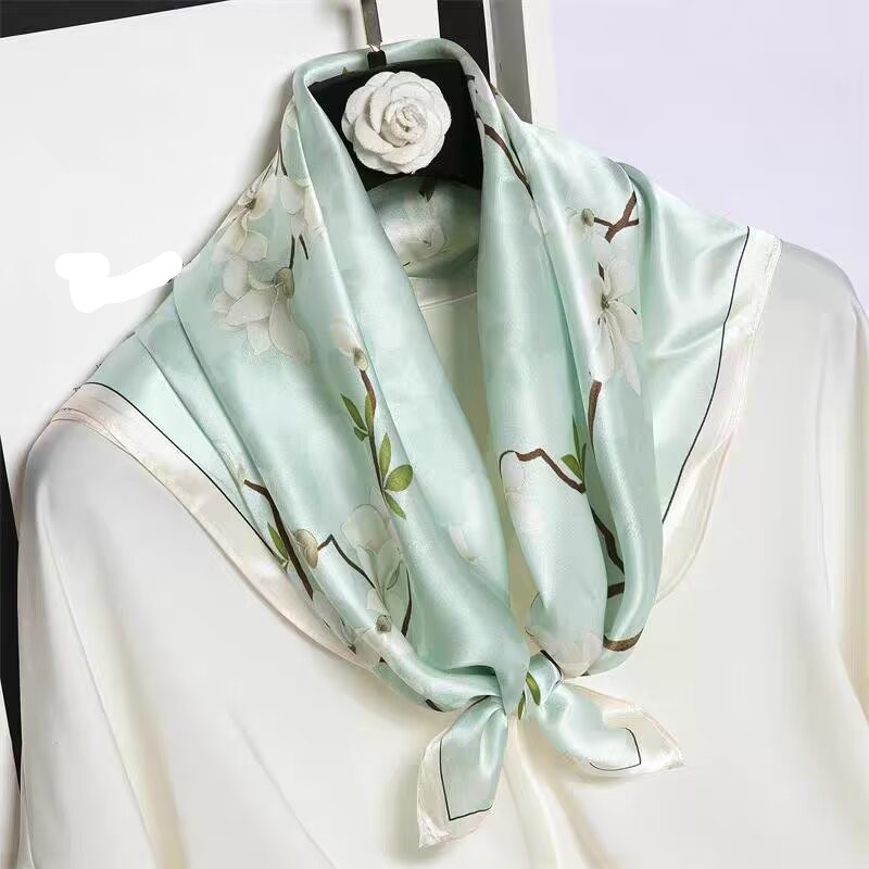 Foulard carré 70 cm en soie de mûrier 100% pour femme, motif floral tendance, foulard de luxe, accessoires pour la tête, bandana, châle