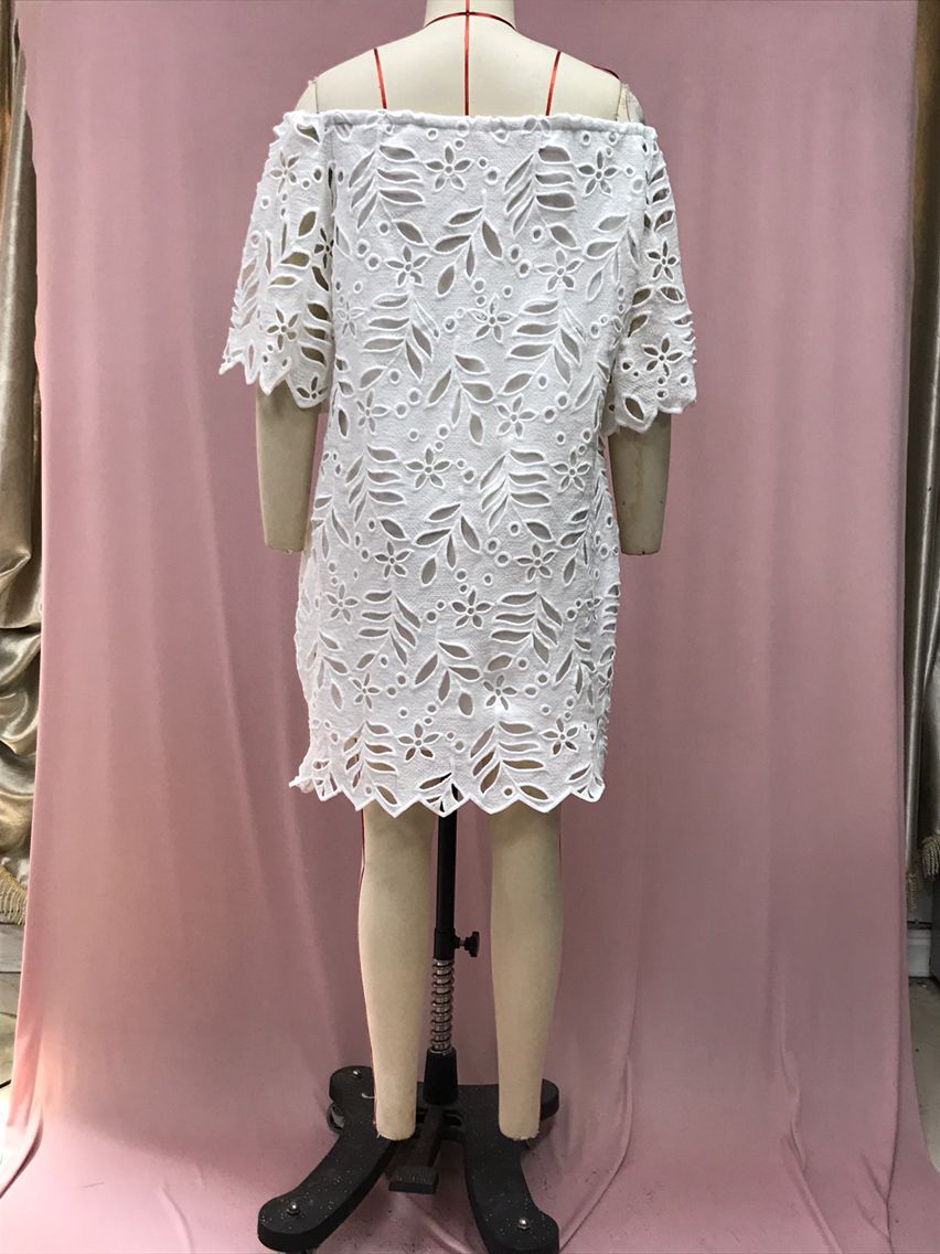 Robe en dentelle pour femmes, vêtements d'été, Streetwear, col bateau, sans bretelles, mode, jupe courte, élégante, couleur unie, pull, robes féminines, 2024