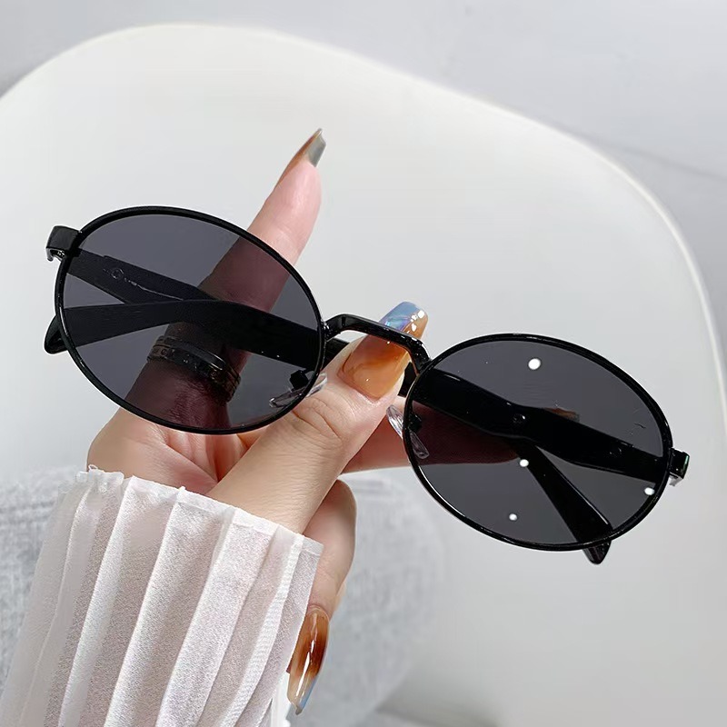 Lunettes de soleil ovales rétro pour femmes, lunettes de protection UV pour hommes, tendance, en métal haut de gamme, protection UV400