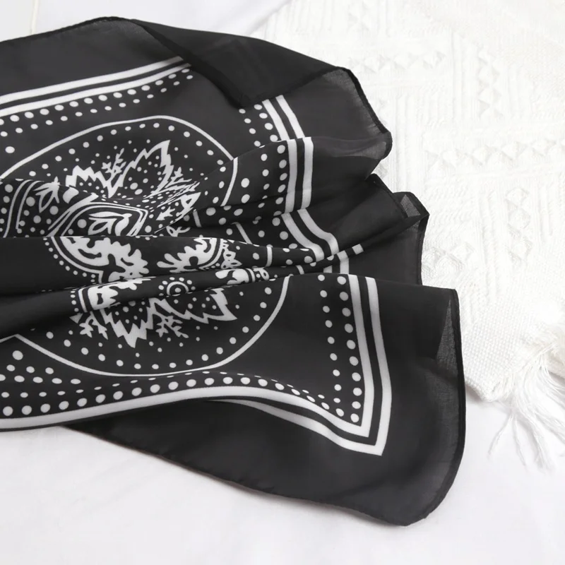 Femmes écharpe mode 70 cm Paisley imprimé Hijab écharpe Satin Bandana foulards femme carré bandeau femme accessoire de cheveux