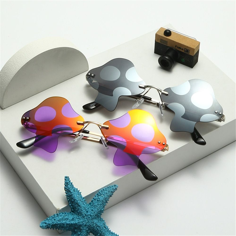 Lunettes de soleil carillon pour femmes, forme de pièce plus lente, lunettes irrégulières, lunettes sans monture, décorations d'Halloween, faveur de fête
