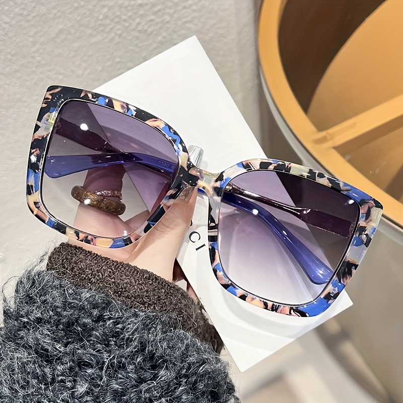 Lunettes de soleil à grande monture carrée pour femmes, nouveau style, verres violets dégradés élégants avec motif écaille de tortue, 2026