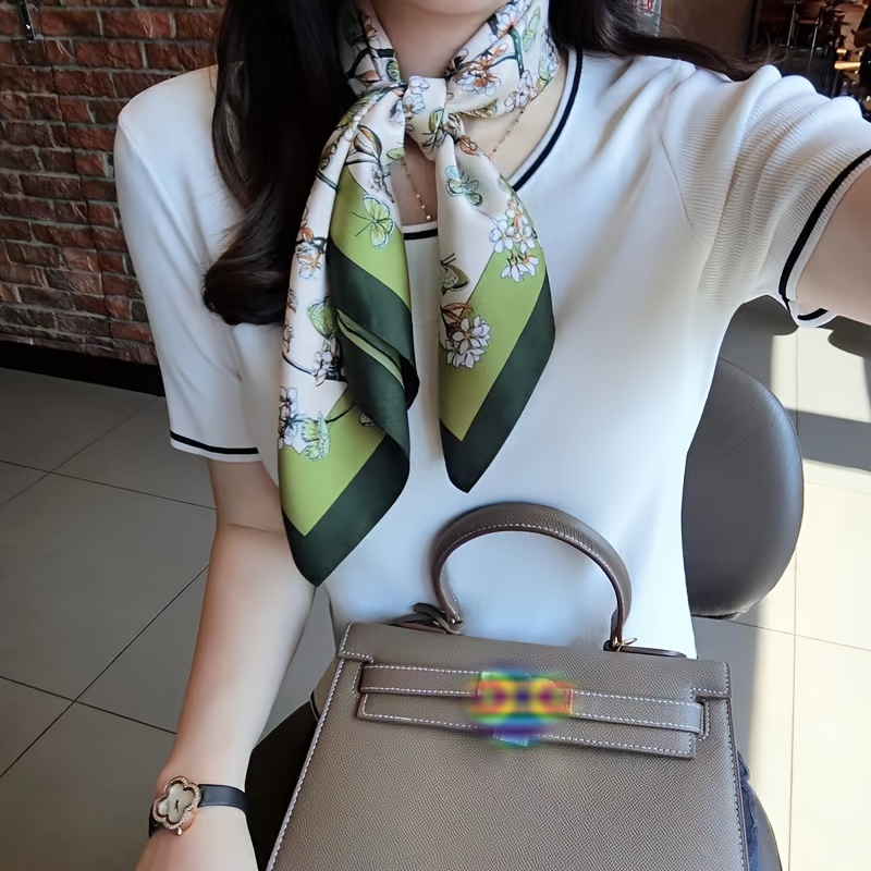 Foulard carré de luxe imprimé plante verte papillon, Style élégant, foulard fin et soyeux, foulard de protection solaire pour l'extérieur, printemps et été