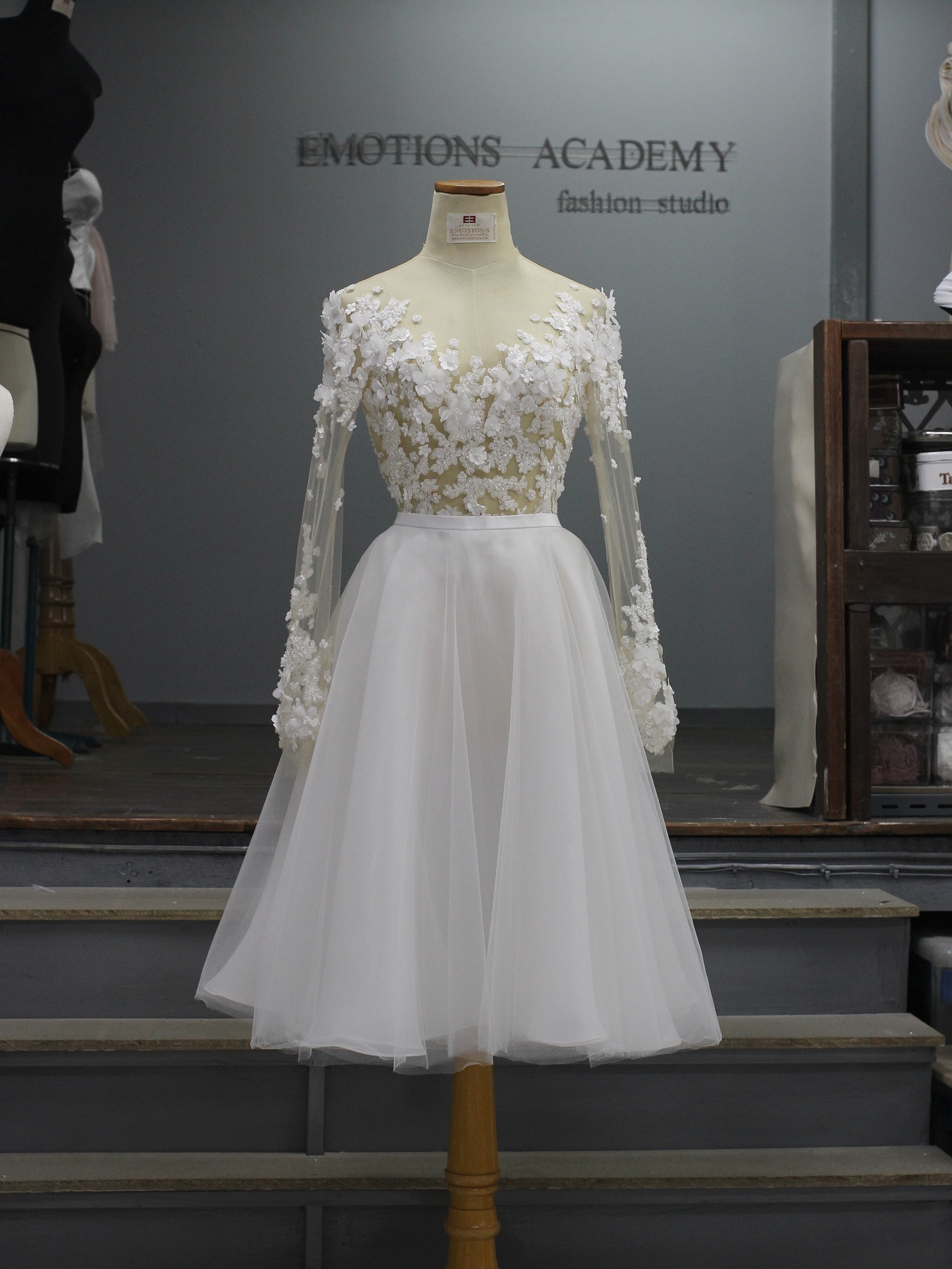 Jupes élégantes en Tulle doux, longueur thé, pour mariée, jupe Tutu Midi de haute qualité, moderne, à volants, en maille, pour femmes, jupe de fête de mariage