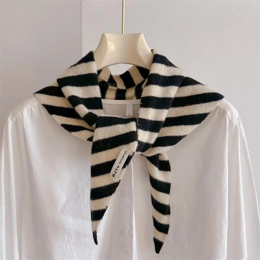 Écharpe triangulaire chaude et tendance, bandana doux à rayures, foulard en laine tricotée pour l'automne et l'hiver