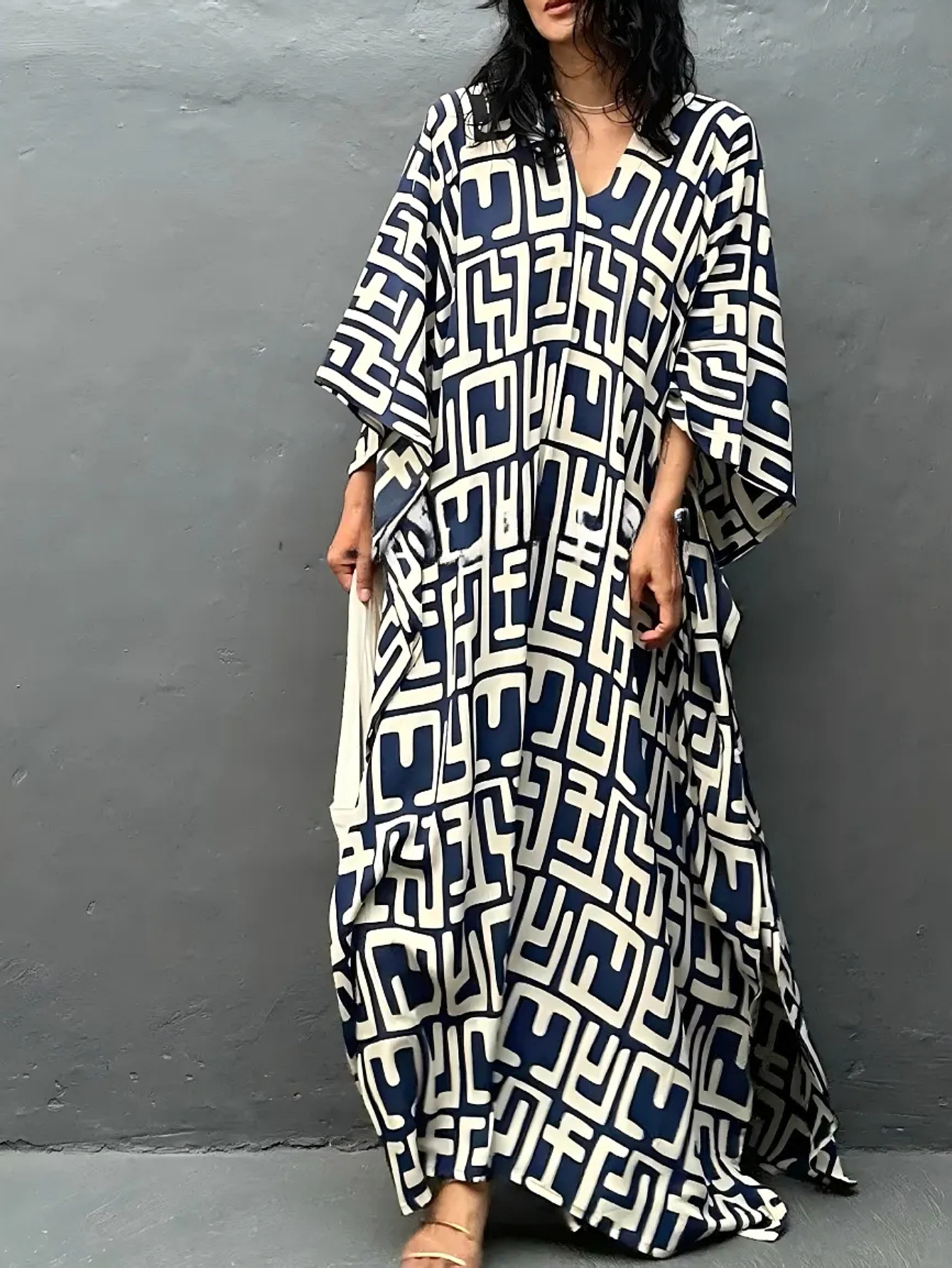 Robes caftans pour femmes, imprimé géométrique, grande taille, couverture de plage pour maillots de bain, col en V, tenues de vacances d'été, livraison directe