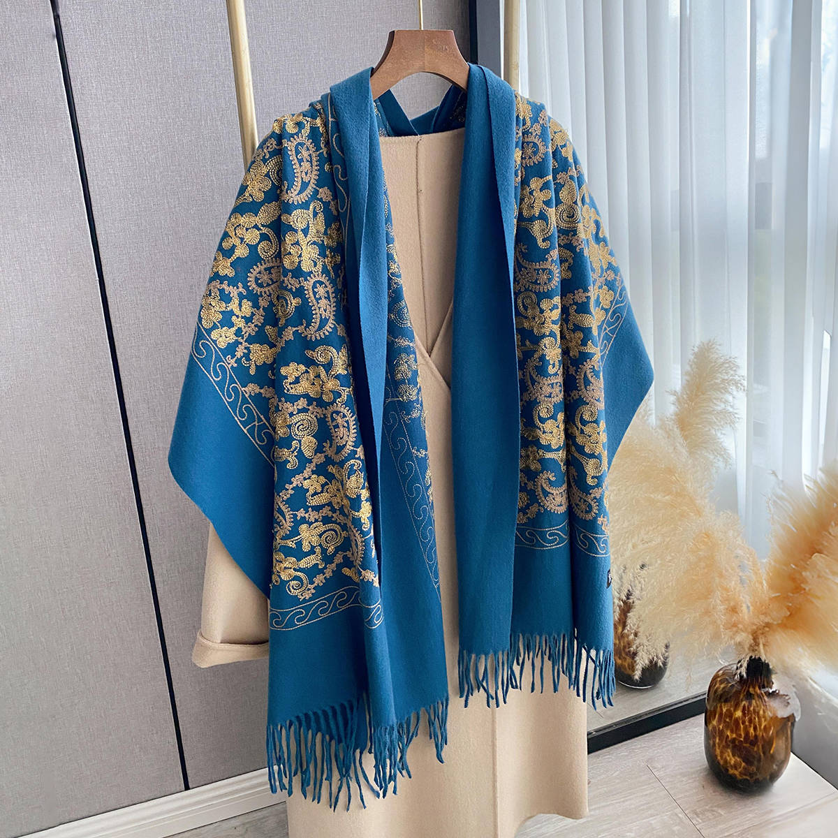 Nouveau Pashmina cachemire mélange Mujer Bufanda foulards chaud Echarpes broder fleur Poncho Cape épais chaud Poncho foulard Scraf