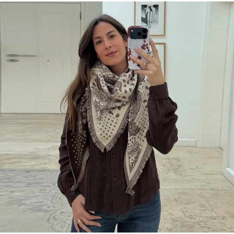 Écharpe réversible en tricot à motif paisley pour femmes, avec franges et pompons, châle chaud, élégant et décontracté, idéal pour les tenues quotidiennes d'automne et d'hiver.