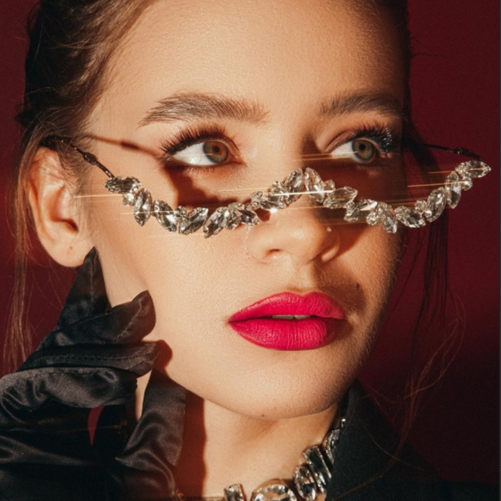 Monture de lunettes géométrique tendance en zircon pour femme, sans verres, bijou de visage, monture de lunettes de luxe en cristal pour mariée, accessoires de fête