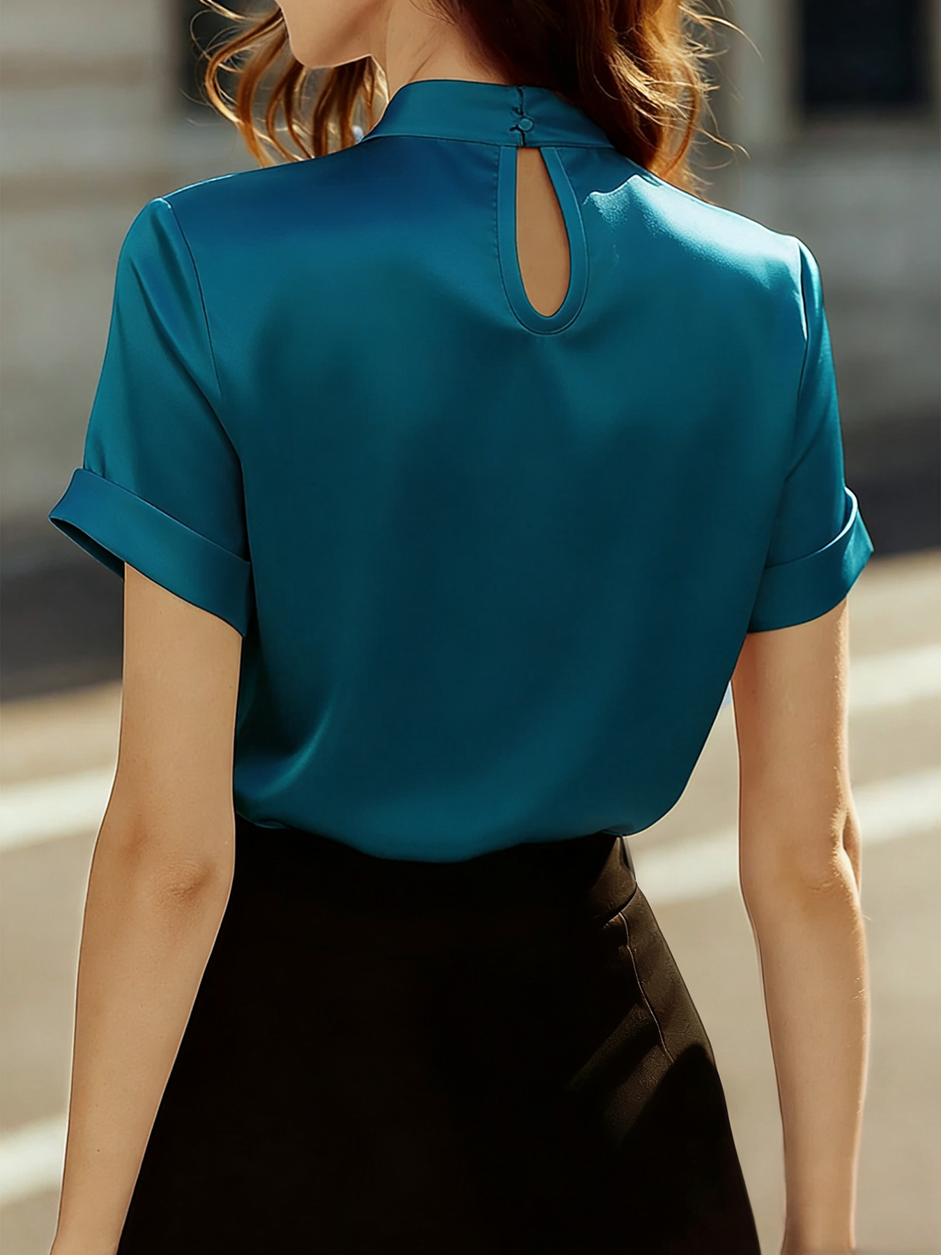 Chemisiers et Blouses pour Femmes – Nouveauté Tendance : Blouse Élégante en Satin à Col Rond et Manches Courtes, Idéale pour l'Été et le Bureau