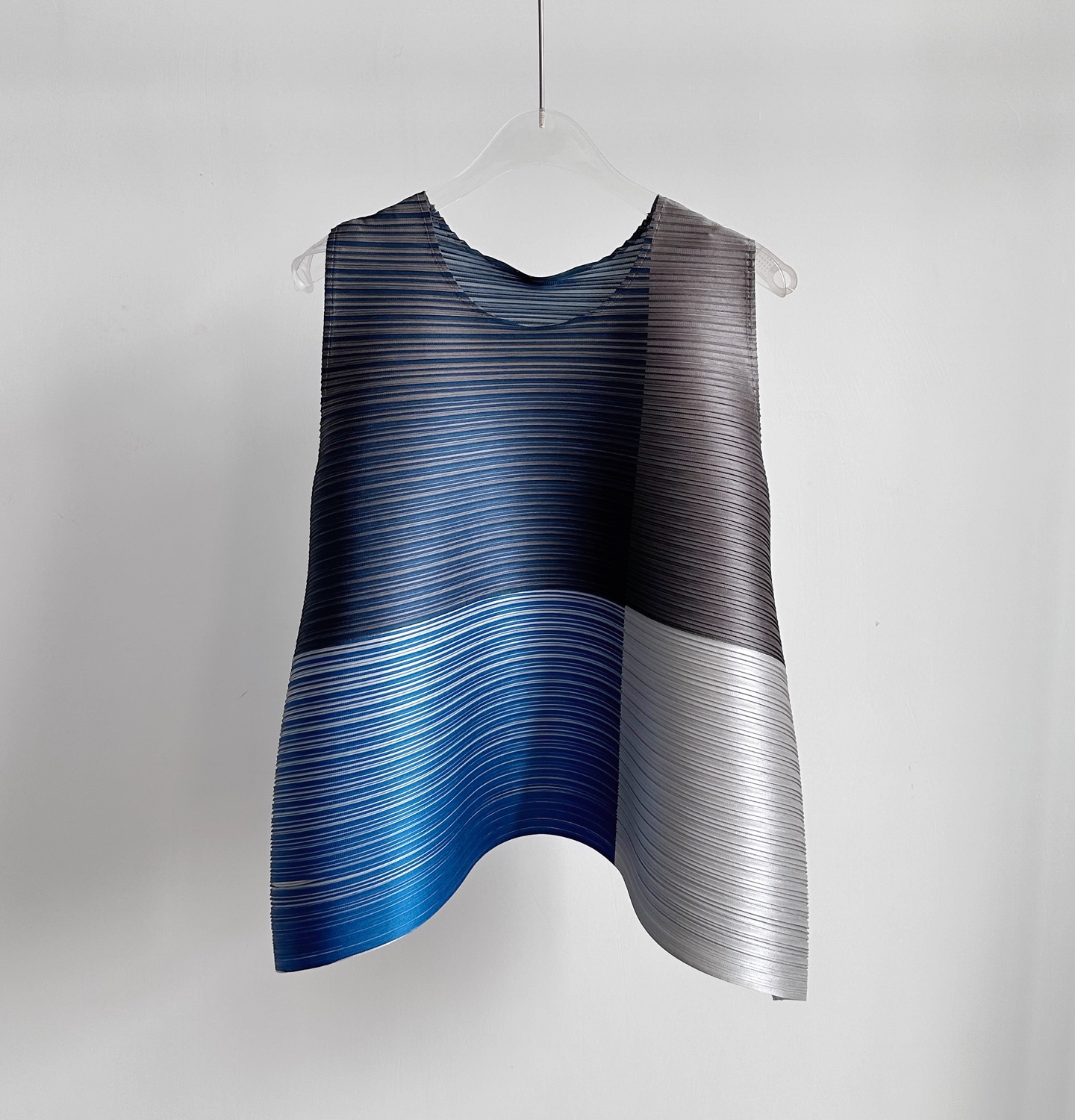 Miyake – gilet plissé sans manches, haut décontracté, couleur contrastée, tempérament Horizontal, nouvelle collection été 2025
