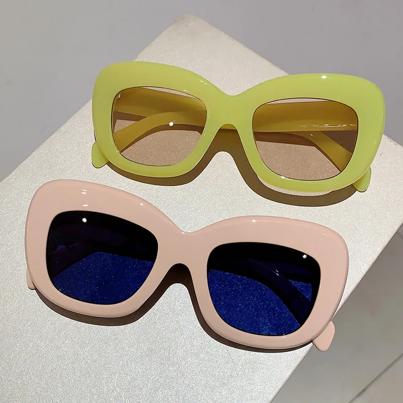 Lunettes de soleil à grande monture pour hommes et femmes, lunettes de soleil vintage, lunettes punk à rivets roses, lunettes pour dames, UV400, marque de créateur de luxe, mode, nouveau