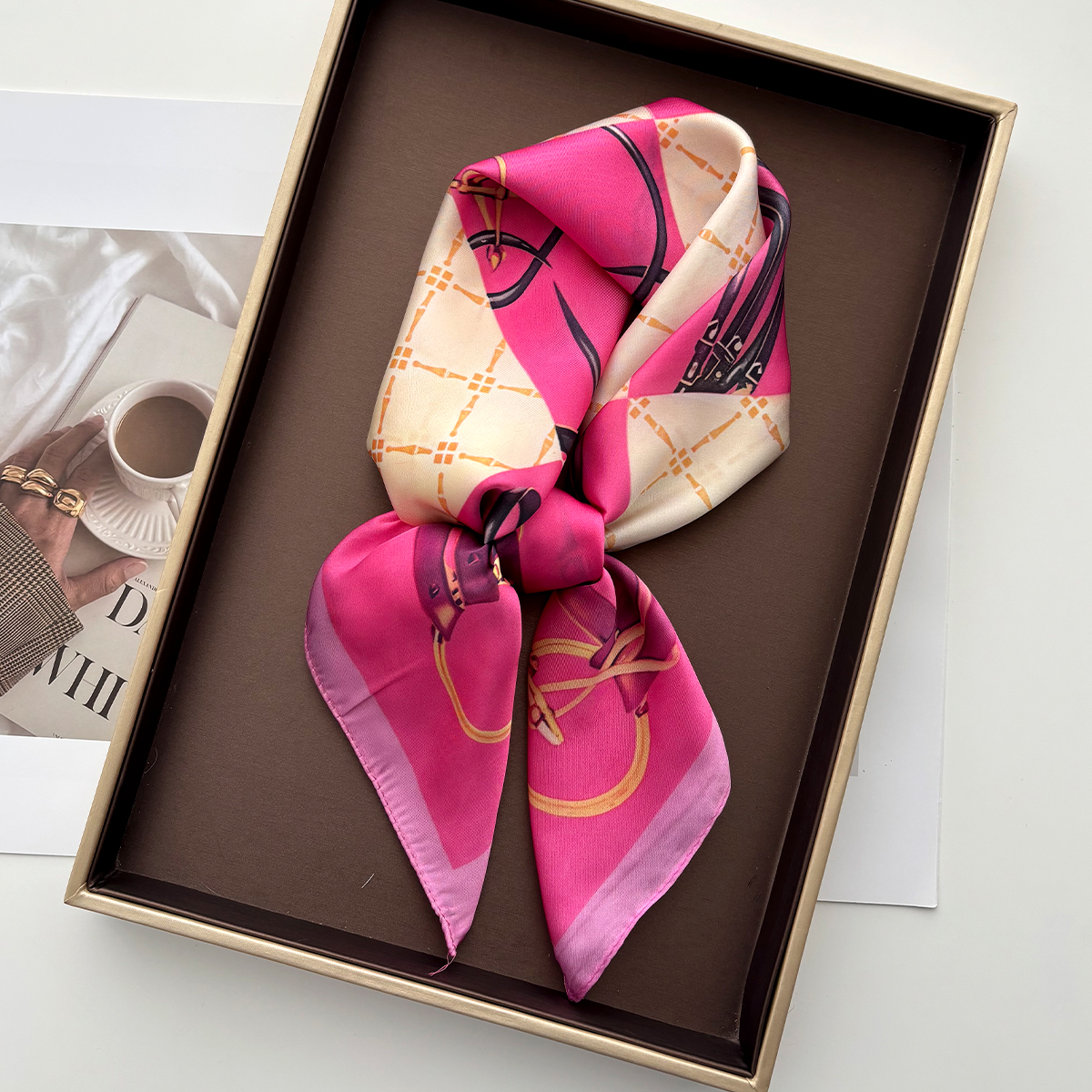 Foulard carré d'été pour femme en soie imitation satin, imprimé de luxe, bandeau, bandana, décoration, foulard de cou, bandeau pour la tête