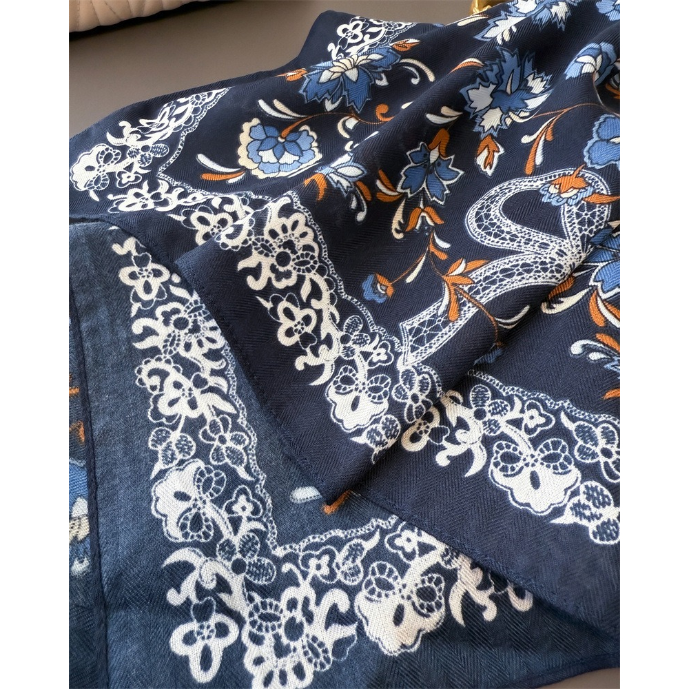 65*65 cm imprimé fleuri petit coton sensation cou cravates velours carré écharpe pour femmes doux foulard dame Hijab femme cheveux bandeaux