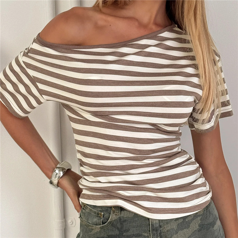Hirigin T-shirt d'été rayé à épaules dénudées pour femme, avec manches courtes froncées sur les côtés, encolure asymétrique, hauts décontractés pour tous les jours