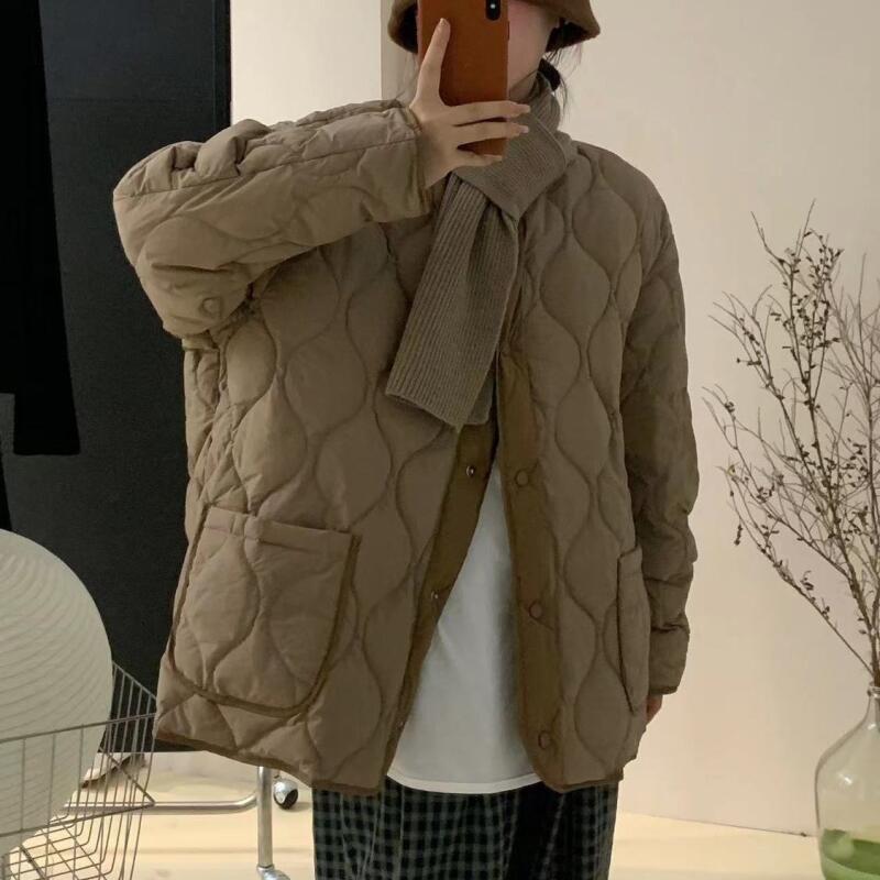 Femmes coréennes Patchwork diamant coton veste automne hiver mode col rond matelassé veste léger confort vêtements de dessus pour femmes