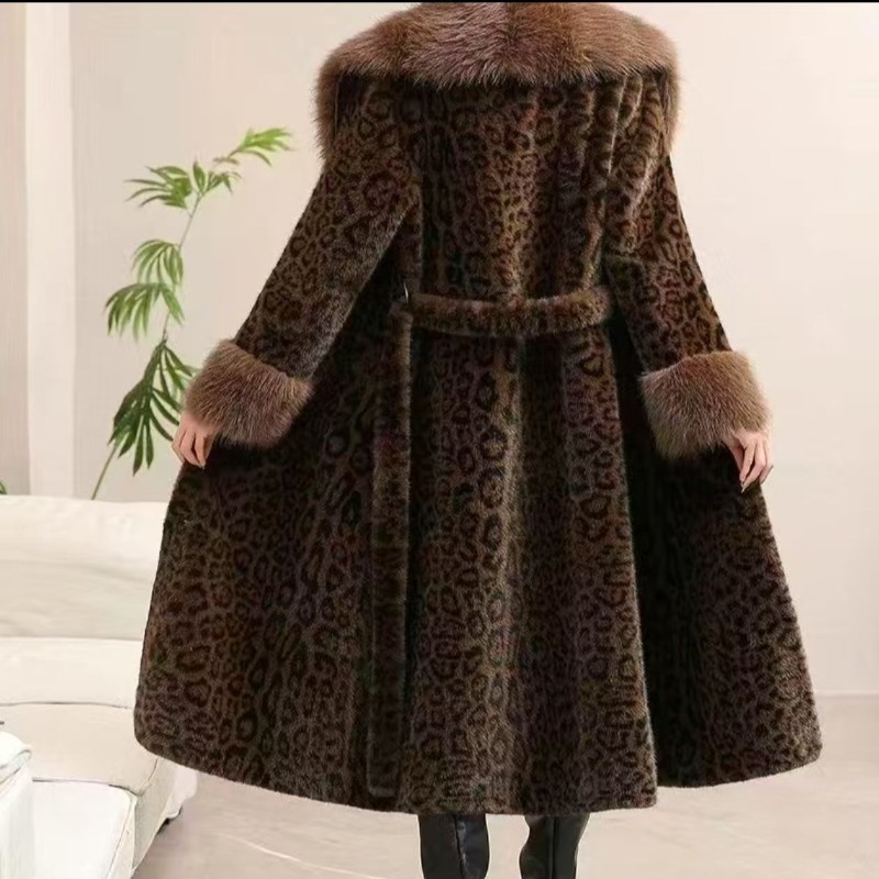 Manteau femme 2025 hiver nouveau manteau ample imprimé léopard Long manteau de tempérament intégré à la mode col de fourrure pour dames WLF