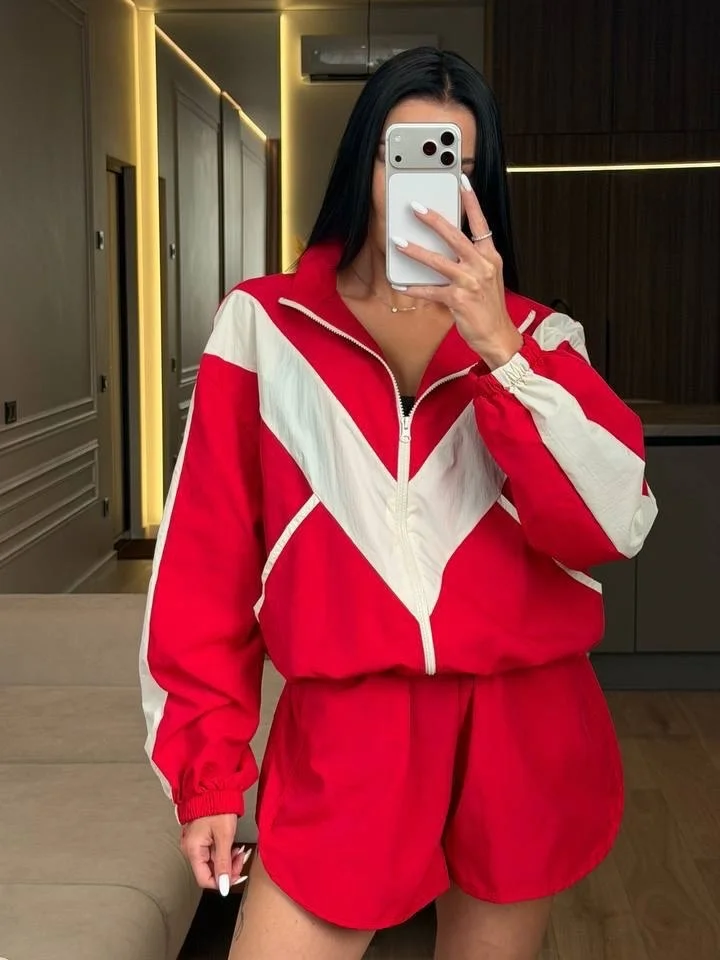 Ensemble de survêtement décontracté pour femme, coupe-vent bleu marine à rayures chevron, veste courte zippée et short à bordure contrastante, idéal pour le sport quotidien, le jogging et le style urbain