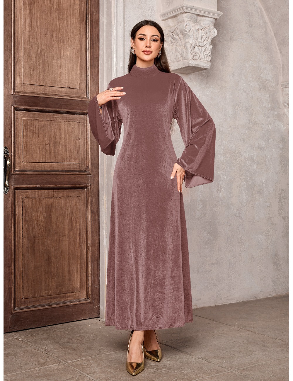 Robe en velours d'Arabie Saoudite du Moyen-Orient avec manches cloche et ceinture zippée