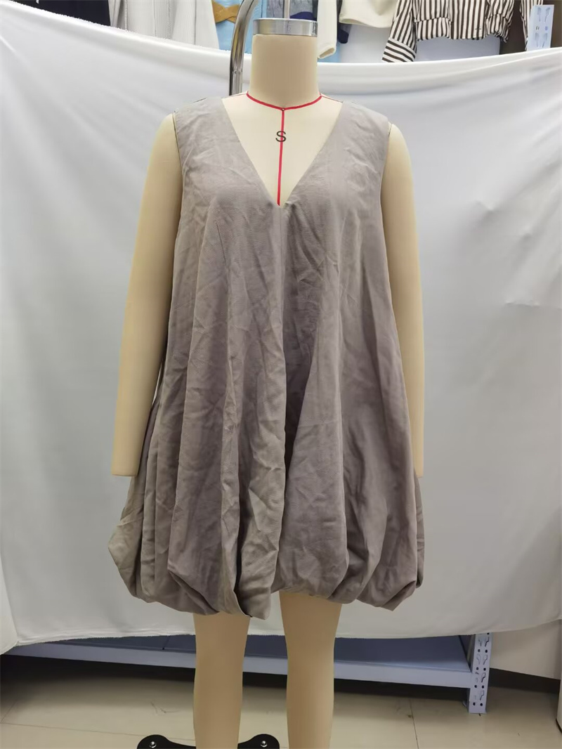 Robe pour femme, nouvelle collection été 2026, grise, sans manches, col en V, silhouette ballon, robe bouffante, mode décontractée, unique