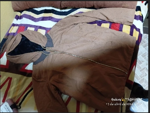 Veste homme 2026 – Manteau décontracté exclusif européen, couleur unie, à capuche, en coton, avec fermeture éclair et poches en polaire
