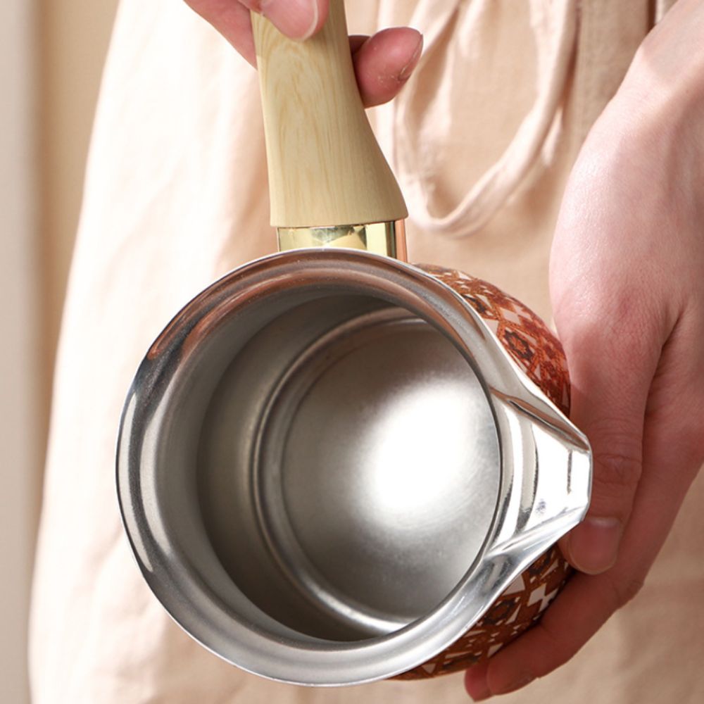 Cafetière turque 550 ml avec longue poignée en bois, style arabe, pot à faire fondre le beurre, en acier inoxydable, avec bec verseur en V, pot à lait et thé