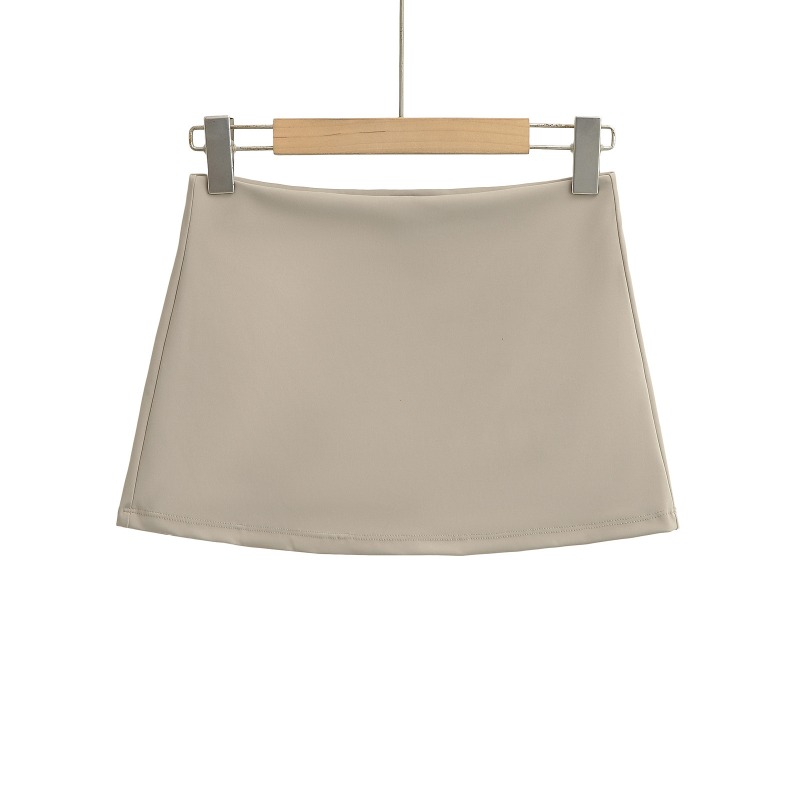Mini-jupe taille basse pour femme avec détail coupe courte, coupe ajustée, mini-jupe-short