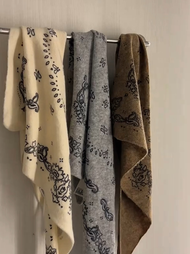 Écharpe longue et douce à imprimé paisley vintage pour femme, châle chaud d'automne et d'hiver, foulard de cou chic et décontracté pour usage quotidien et extérieur, mode 2026