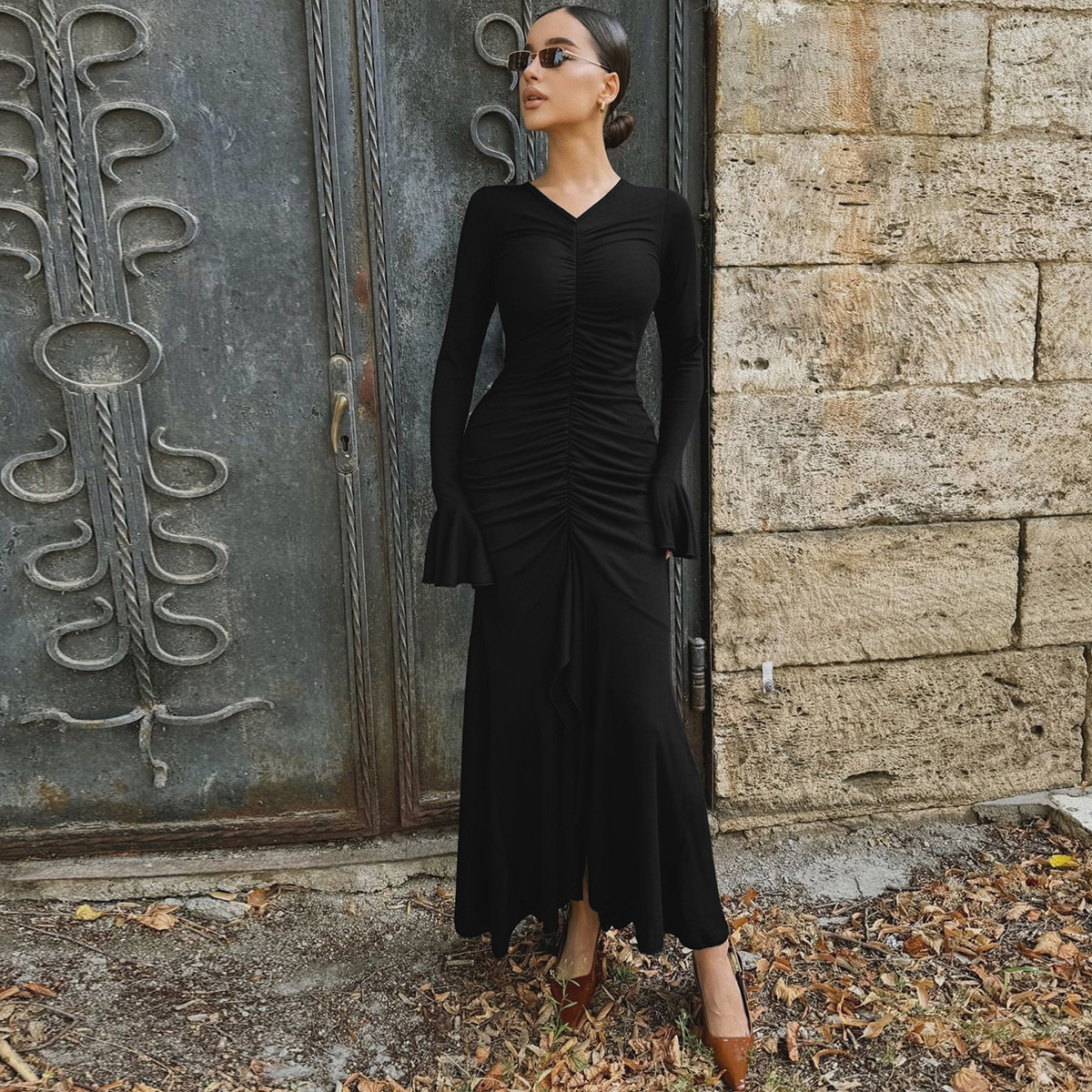 Robe longue blanche à ourlet à volants pour femmes, col en V froncé, manches longues évasées, robes de soirée élégantes, mode, nouveau, 2024