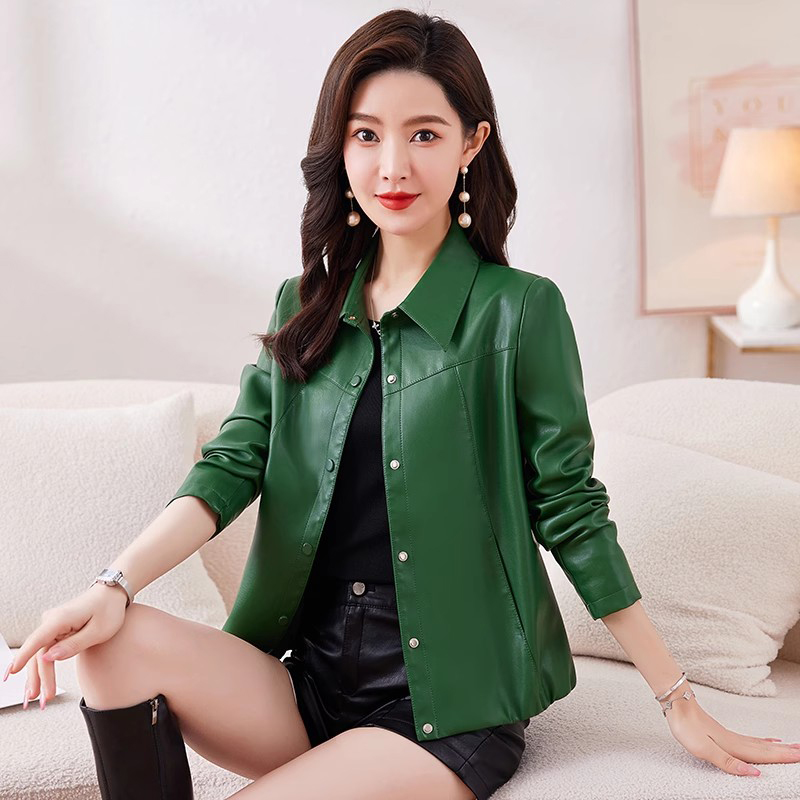 Nouveau Femmes Manteau court en cuir Printemps Automne Mode Col rabattu Simple boutonnage Veste Slim décontractée Cuir fendu Vêtements d'extérieur