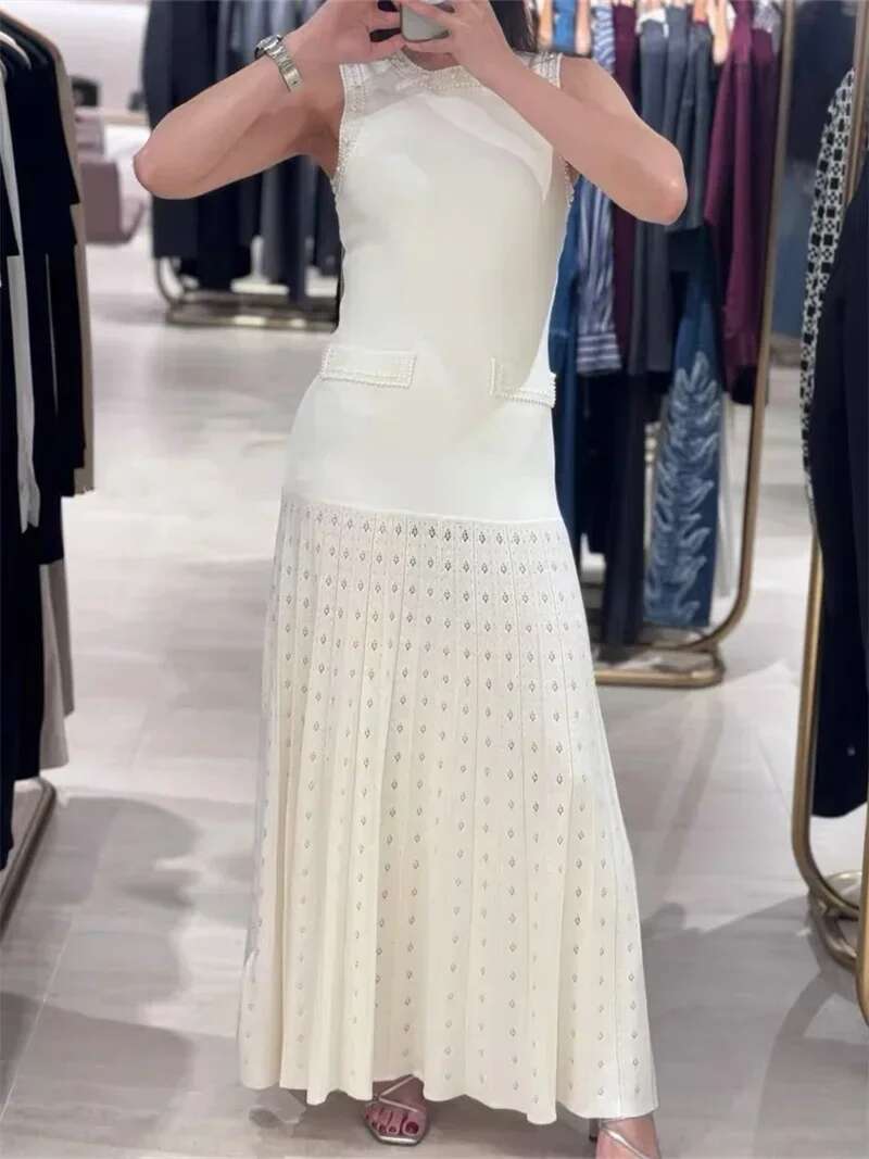 Perles décorées femmes col rond sans manches épissage tricoté robe pull élégant ou court tricoté 2025 printemps nouvelles femmes P8QA
