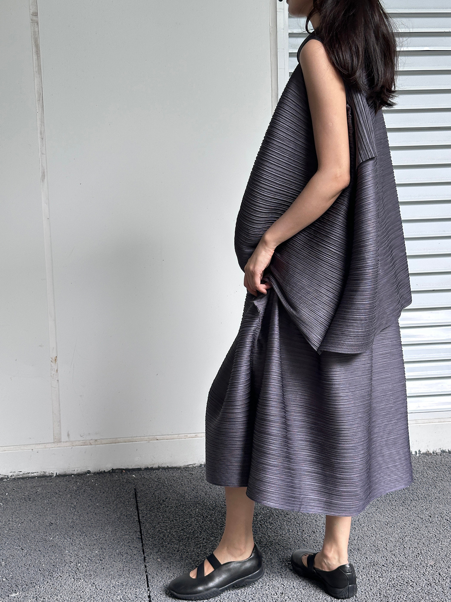 Ensemble jupe plissée et gilet sans manches Miyake pour femme, nouvelle collection été, à rayures horizontales élastiques, coupe ample trapèze