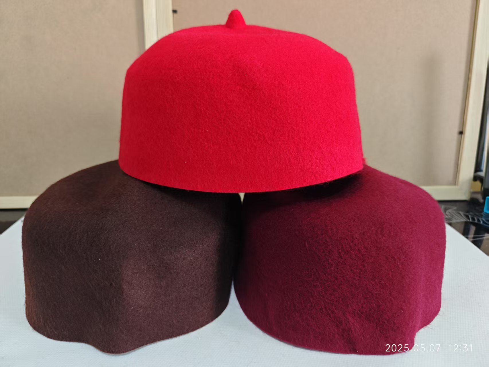Chapeaux de prière Eid Ramadan pour hommes musulmans, feutre de laine, mode marron rouge Kufi Hijab, béret fait à la main, chapeau élégant printemps hiver