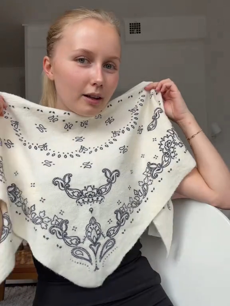 Écharpe triangulaire en maille à imprimé vintage pour femme, châle chic et décontracté, nouvelle collection automne 2026, streetwear, chaud, polyvalent, décoration pour femme
