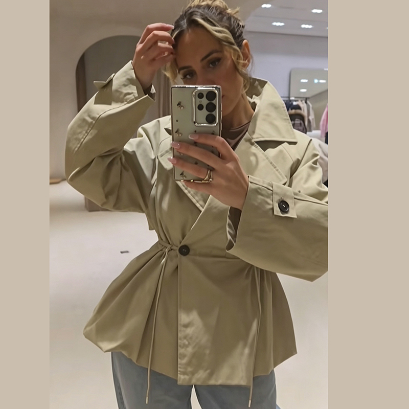 Manteau Trench Court Kaki Chic pour Femme avec Col Revers, Bouton Unique, Taille Ajustable par Cordon, Veste Oversize pour le Quotidien
