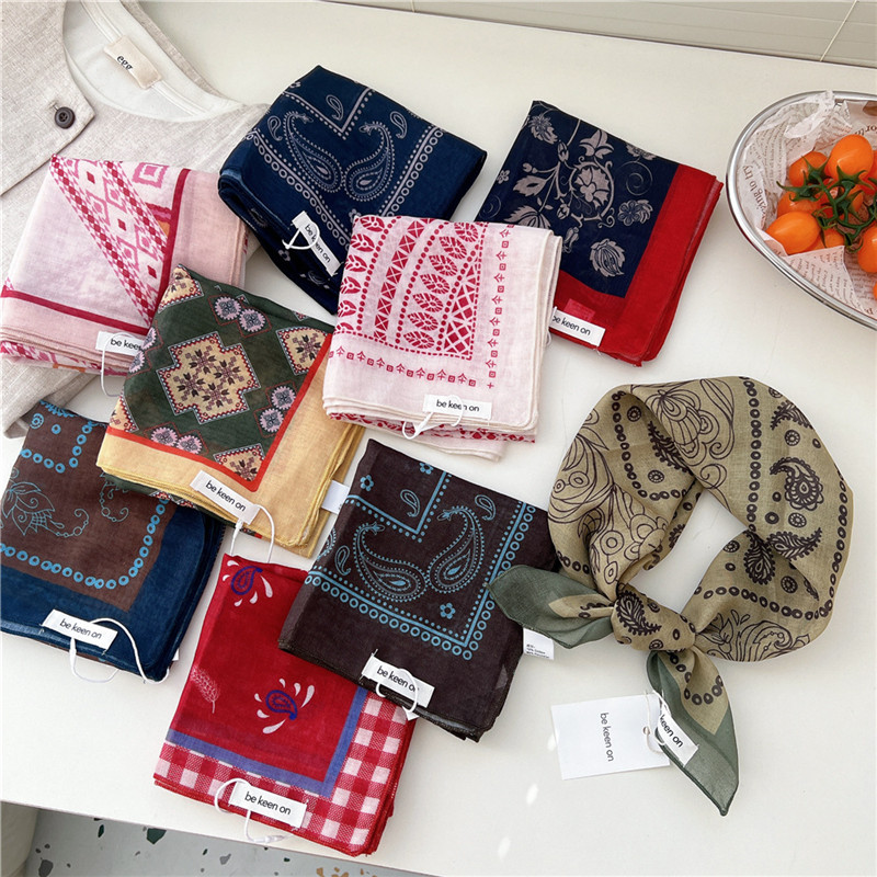 Foulard carré imprimé motif géométrique 56 cm, écharpe, bandana, ruban pour cheveux, bandeau