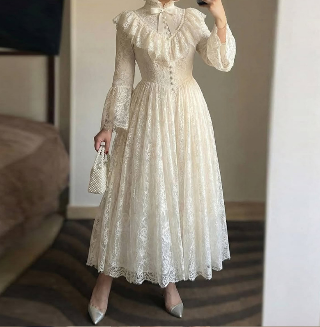 Robe longue élégante pour femme, nouvelle collection Printemps-Automne 2026, couleur unie, dentelle, volants, patchwork, taille cintrée, manches longues, style tempérament