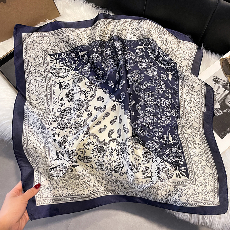 Nouveau petit foulard carré 70 cm en satin coréen, foulard en soie pour femme, petit châle décoratif, divers modèles