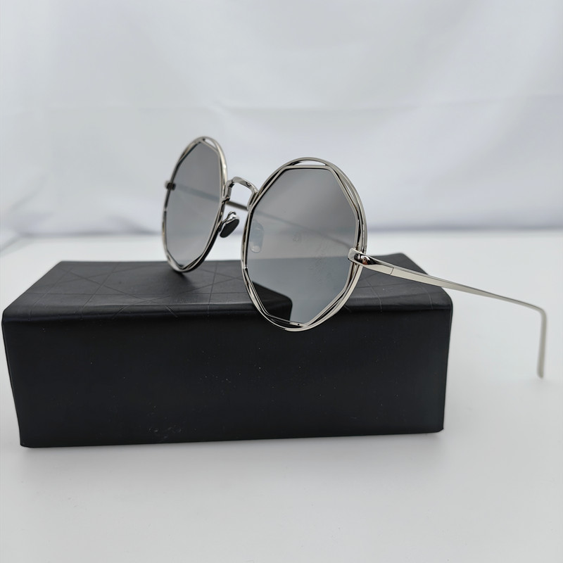 Lunettes de soleil rondes en métal pour femmes et hommes, lunettes de soleil à grande monture, lunettes argentées, mode féminine, UV400, 2024